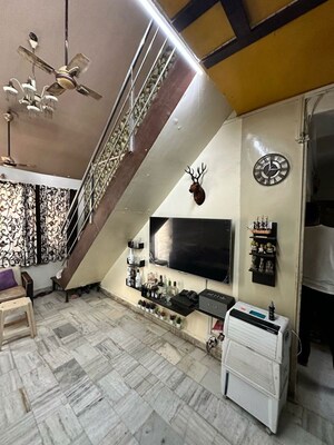 Team Area in 2 BHK Apartment at Royal Apartments Wanwadi, Wanwadi – for Sale