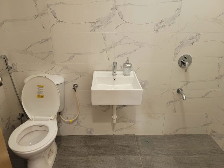 Bathroom, kumar-primeview 2 Bedroom 749 Sq.Ft. Apartment In Hadapsar Pune 9909733