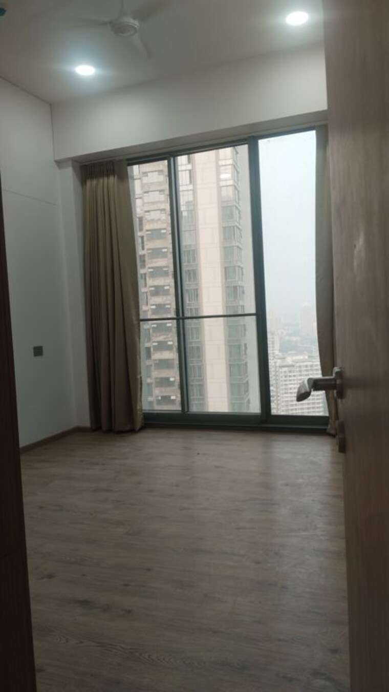 Bedroom, rustomjee-crown 4 Bedroom 2500 Sq.Ft. Apartment In Prabhadevi Mumbai 9909825