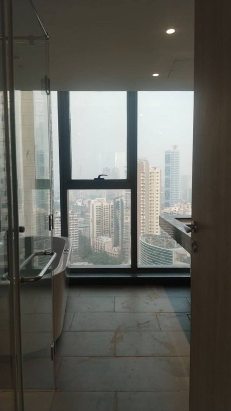 Bathroom, rustomjee-crown 4 Bedroom 2500 Sq.Ft. Apartment In Prabhadevi Mumbai 9909825