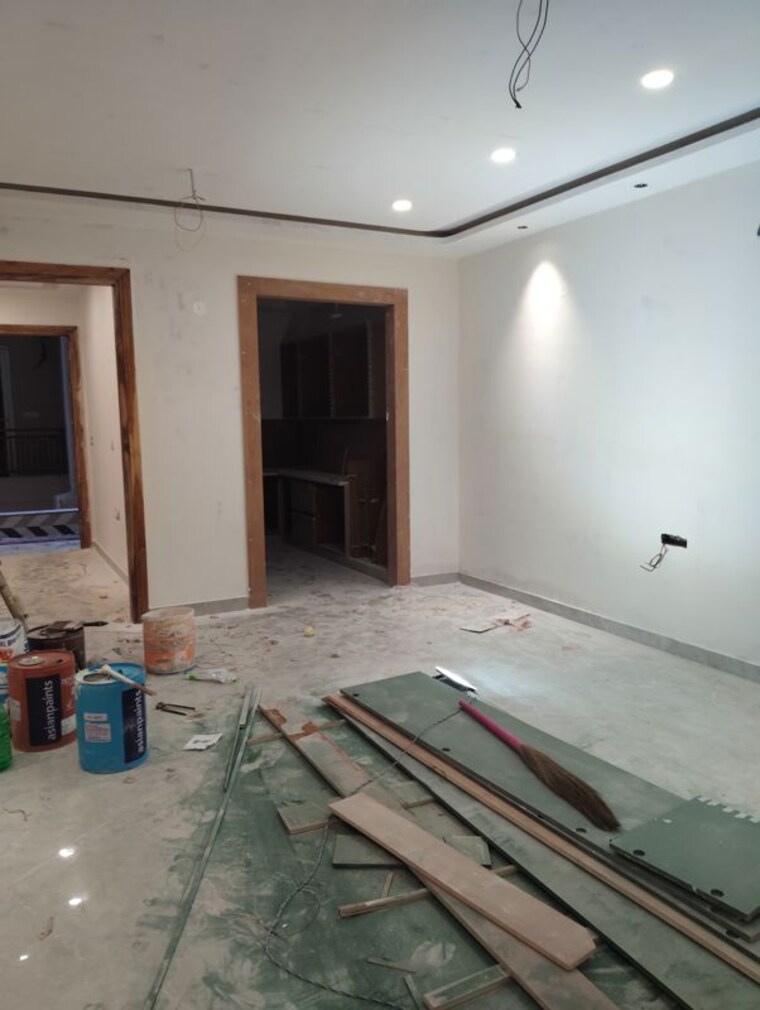 Bedroom, bptp-district 3 Bedroom 180 Sq.Yd. Builder Floor In Sector 81 Faridabad 9909831