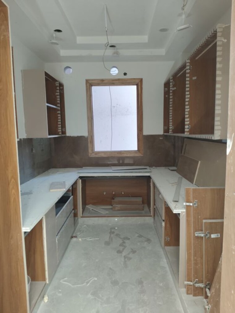 Kitchen, bptp-district 3 Bedroom 180 Sq.Yd. Builder Floor In Sector 81 Faridabad 9909831