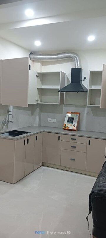 Kitchen in 1.5 BHK Builder Floor at Sector 55 – for Rent