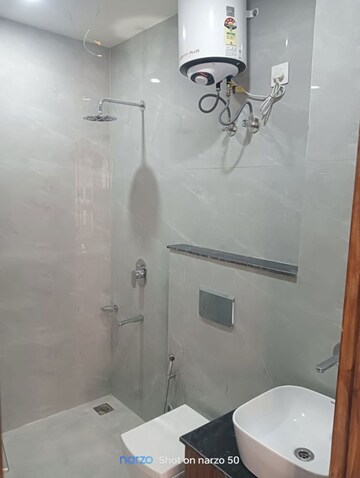Bathroom in 1.5 BHK Builder Floor at Sector 55 – for Rent