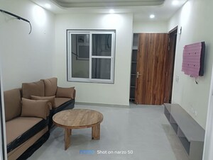 Living Room in 1.5 BHK Builder Floor at Sector 55 – for Rent