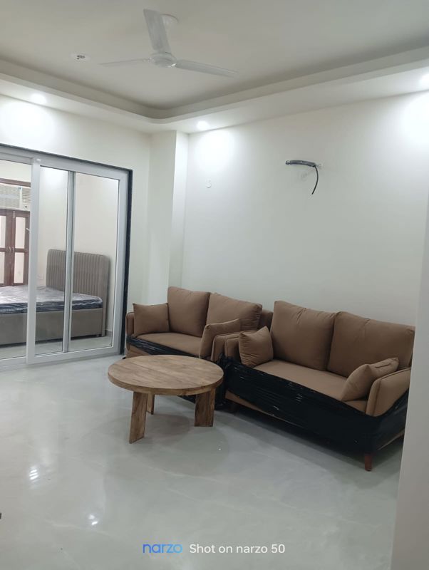 1.5 BHK + Extra Room Builder Floor For Rent in Sector 55