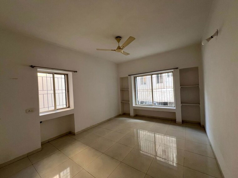 Room, mohan nagar co op society 2 Bedroom 1000 Sq.Ft. Apartment In Mohan Nagar Co Op Society Pune 9909880