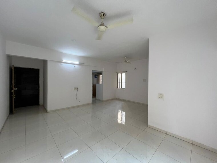 Room, mohan nagar co op society 2 Bedroom 1000 Sq.Ft. Apartment In Mohan Nagar Co Op Society Pune 9909880
