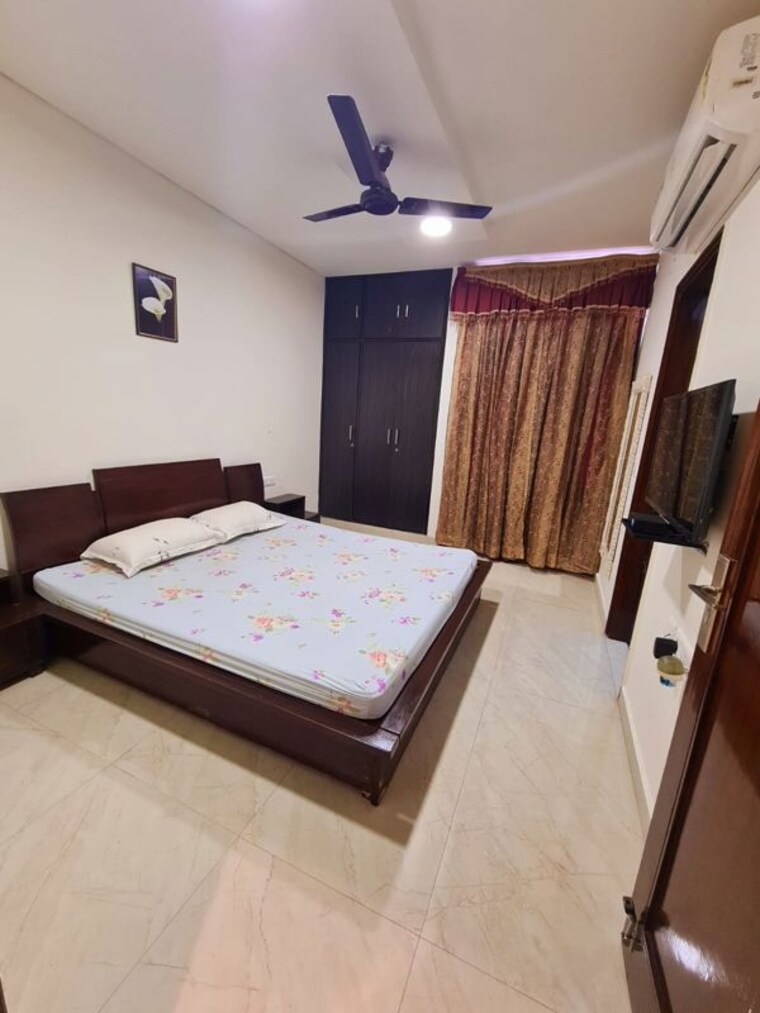 Bedroom, sukhdev vihar 3 Bedroom 4365 Sq.Ft. Apartment In Sukhdev Vihar Delhi 9909858