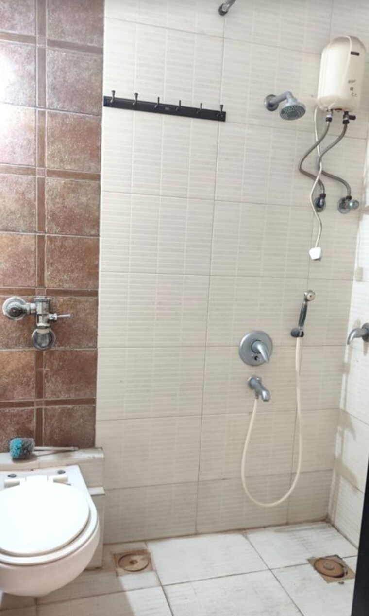 Bathroom, atul-blue-orbit 3 Bedroom 1325 Sq.Ft. Apartment In Malad West Mumbai 9909941