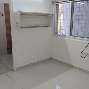 Room in 2.5 BHK Apartment at Ksr Cordelia, Rachenahalli – for Rent