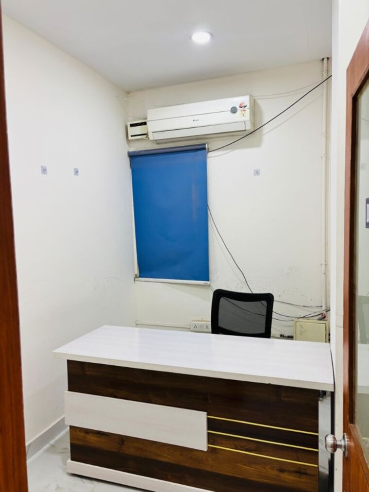 Bathroom, madhapur Commercial Office Space 1000 Sq.Ft. In Madhapur Hyderabad 9909936