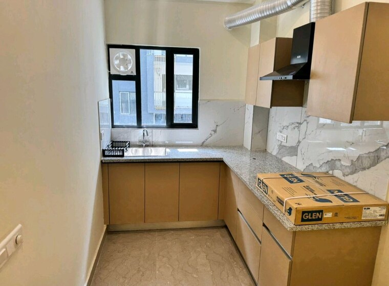 Kitchen, suncity-vatsal-valley 3 Bedroom 770 Sq.Ft. Apartment In Gwal Pahari Gurgaon 9909959