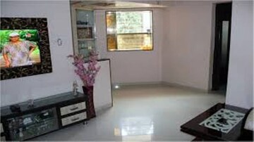 Living Room in 2.5 BHK Apartment at Satyam CHS Chembur, Chembur – for Rent