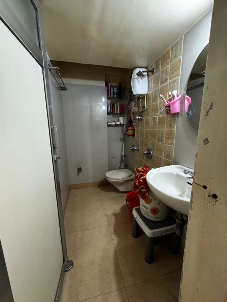 Master Bedroom, daze-apartment 2 Bedroom 700 Sq.Ft. Apartment In Malad West Mumbai 9909983