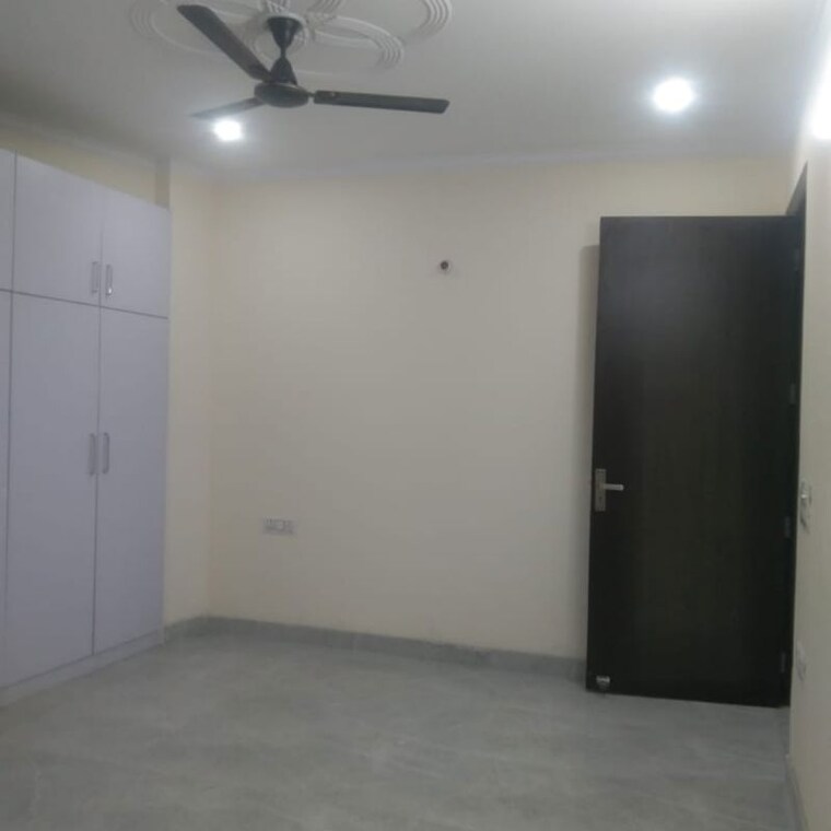 Room, sector 22 2 Bedroom 1211 Sq.Ft. Builder Floor In Sector 22 Gurgaon 9909944