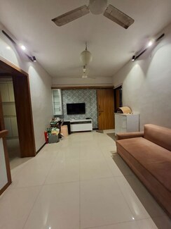 1.5 BHK + Pooja Room Apartment For Rent in Bhushan Park View CHS