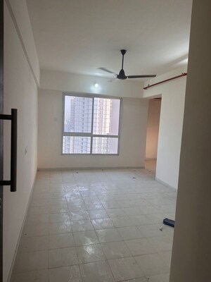 Room in 1 BHK Apartment at Puraniks City Reserva, Ghodbunder Road – for Rent