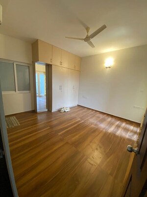 Room in 3 BHK Apartment at Capstone Life Flowing Tree, Allalasandra – for Rent