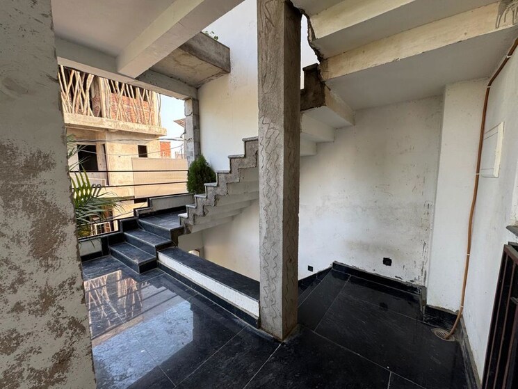 Kitchen, gomti nagar 4 Bedroom 2400 Sq.Ft. Villa In Gomti Nagar Lucknow 9910158