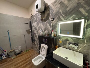 Master Bedroom in 4 BHK Villa at Gomti Nagar – for Sale