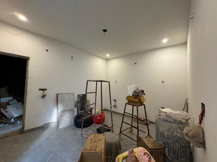 Living Room, gomti nagar 4 Bedroom 2400 Sq.Ft. Villa In Gomti Nagar Lucknow 9910158