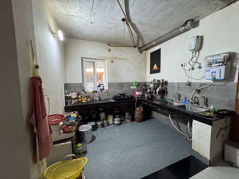 Kitchen, gomti nagar 4 Bedroom 2400 Sq.Ft. Villa In Gomti Nagar Lucknow 9910158