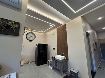 Master Bedroom in 4 BHK Villa at Gomti Nagar – for Sale