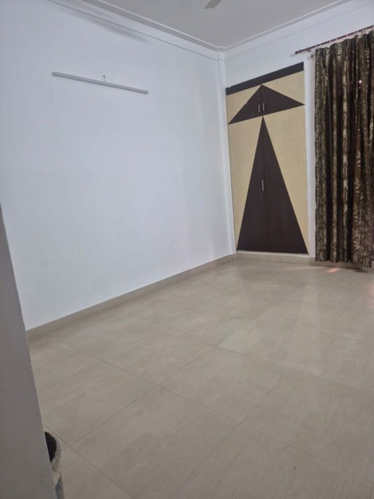 Room, rajpur road 2 Bedroom 1700 Sq.Ft. Builder Floor In Rajpur Road Dehradun 9910163