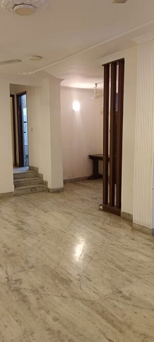 Room in 2 BHK Builder Floor at Chittaranjan Park – for Sale