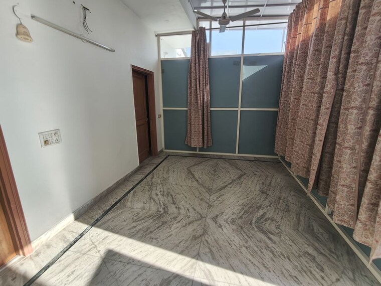 Room, huda-staff-colony 2 Bedroom 1550 Sq.Ft. Builder Floor In Sector 46 Gurgaon 9910184