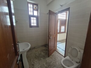 Master Bedroom in 2 BHK Builder Floor at Huda Staff Colony, Sector 46 – for Rent