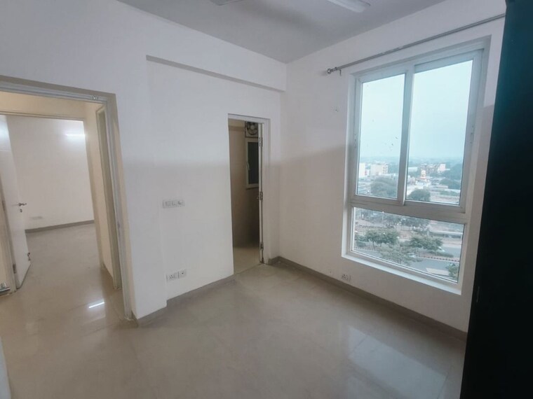 Room, emaar-emerald-estate 3 Bedroom 1395 Sq.Ft. Apartment In Sector 65 Gurgaon 9910191