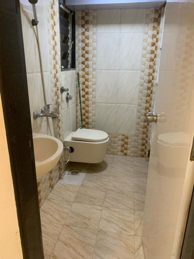 Bathroom, silicon-park 1 Bedroom 450 Sq.Ft. Apartment In Malad West Mumbai 9910192