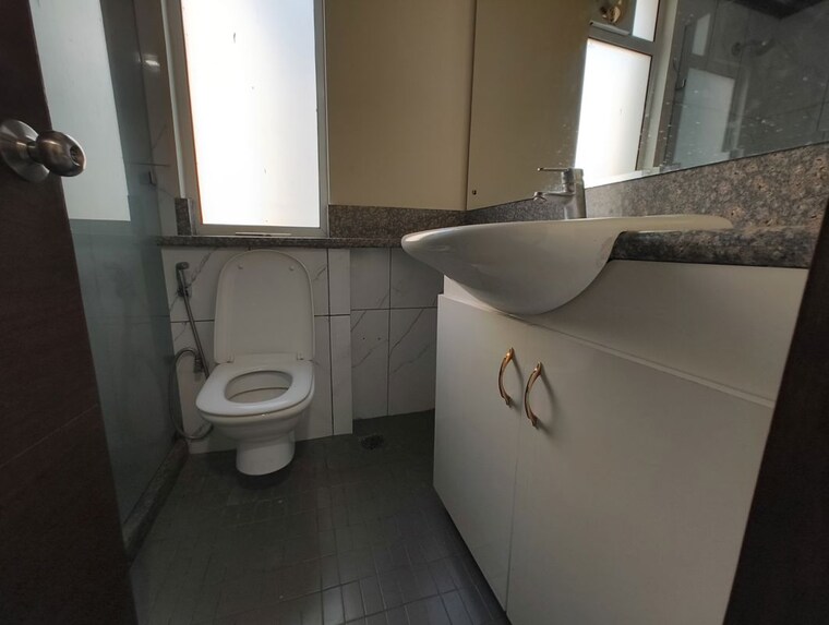 Bathroom, anant-raj-ashok-estate 3 Bedroom 1950 Sq.Ft. Apartment In Sector 63a Gurgaon 9910206