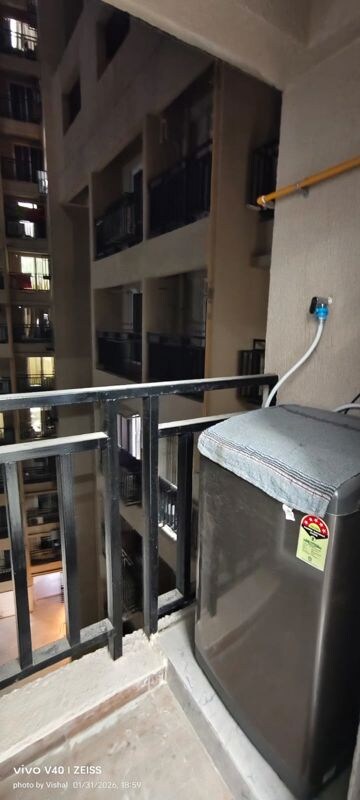 Furnished Amenities in 1 BHK Apartment at Raunak Bliss, Ghodbunder Road – for Rent