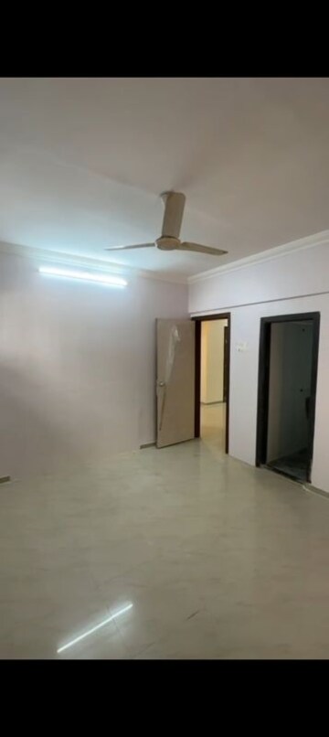 Room in 2 BHK Apartment at Ahimsa Niketan CHS, Malad West – for Rent