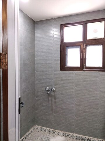 Room in 2 BHK Builder Floor at Mahavir Enclave 1 – for Rent