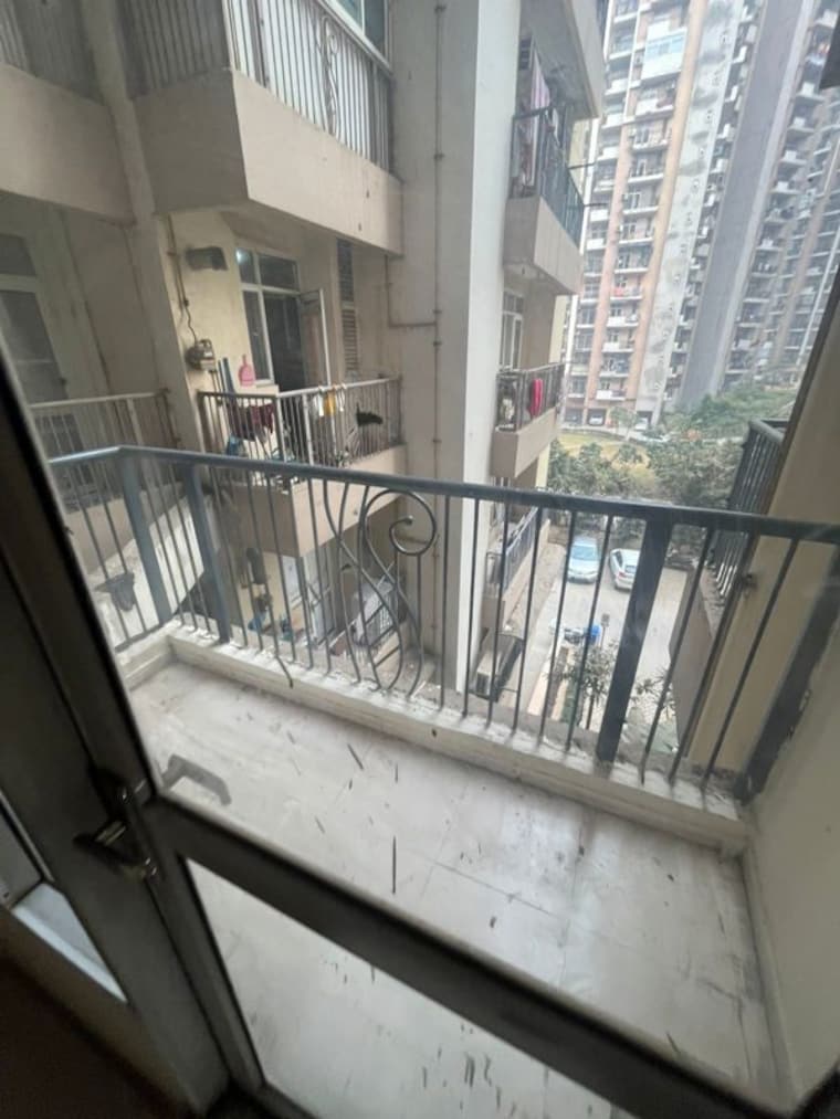 Balcony, sector 120 2 Bedroom 962 Sq.Ft. Apartment In Sector 120 Noida 9910252