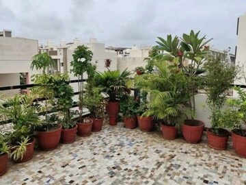 Room in  Pg at Vineet Khand – for Rent