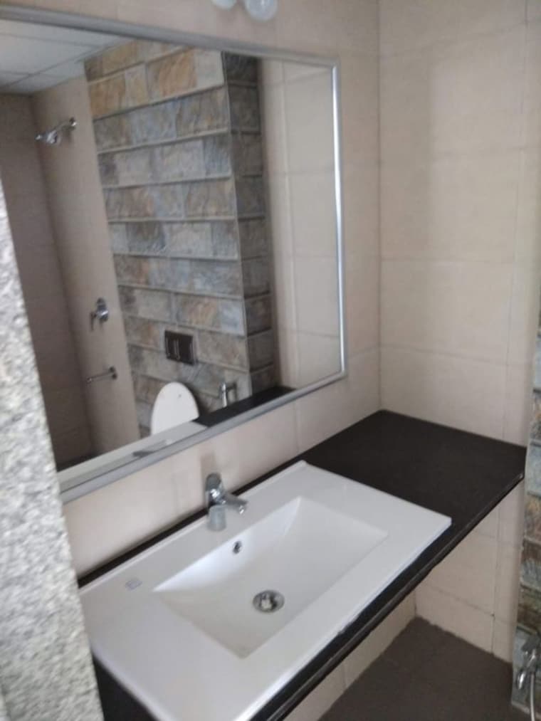 Bathroom, lunkad-greenland 3 Bedroom 1650 Sq.Ft. Apartment In Viman Nagar Pune 9910446