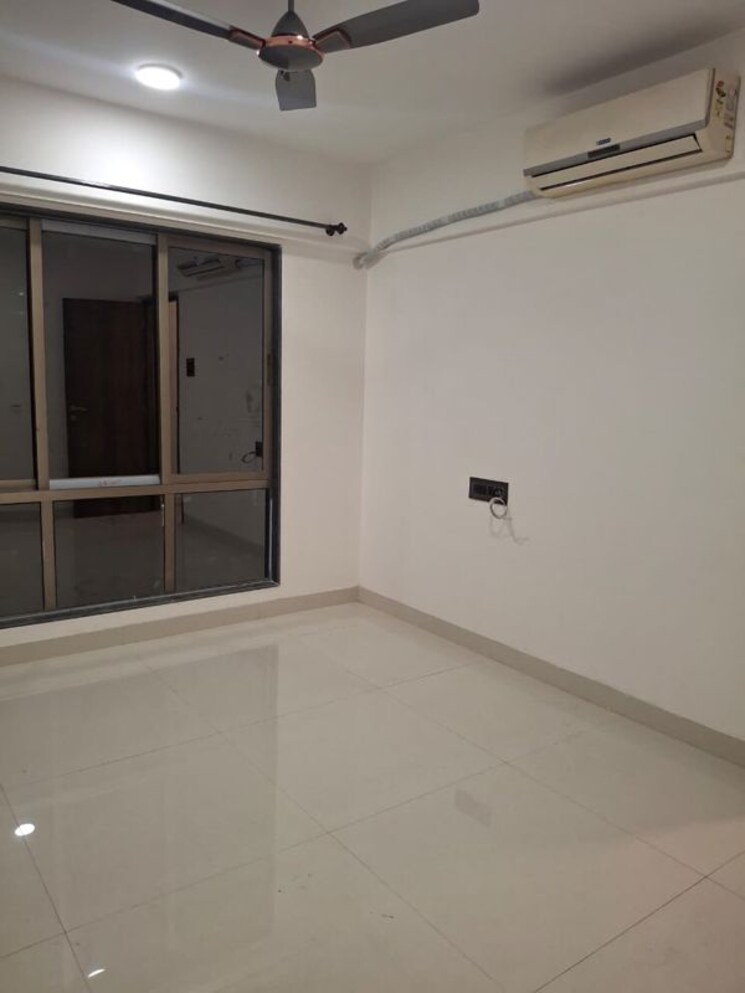 Room, govind nagar 1 Bedroom 600 Sq.Ft. Apartment In Govind Nagar Mumbai 9910506
