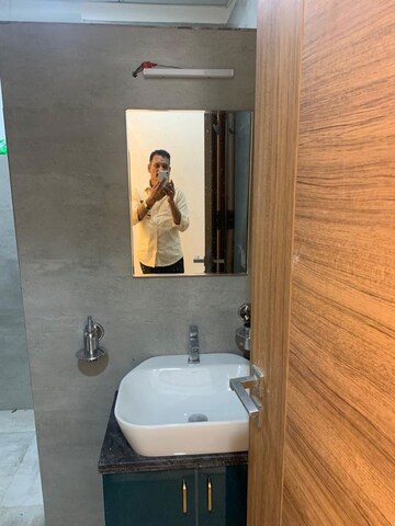 Furnished Amenities in 3 BHK Apartment at Kondapur – for Rent