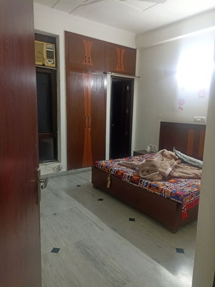 Bedroom, rwa-apartments-sector-50 2.5 Bedroom 1450 Sq.Ft. Independent House In Sector 50 Noida 9910642