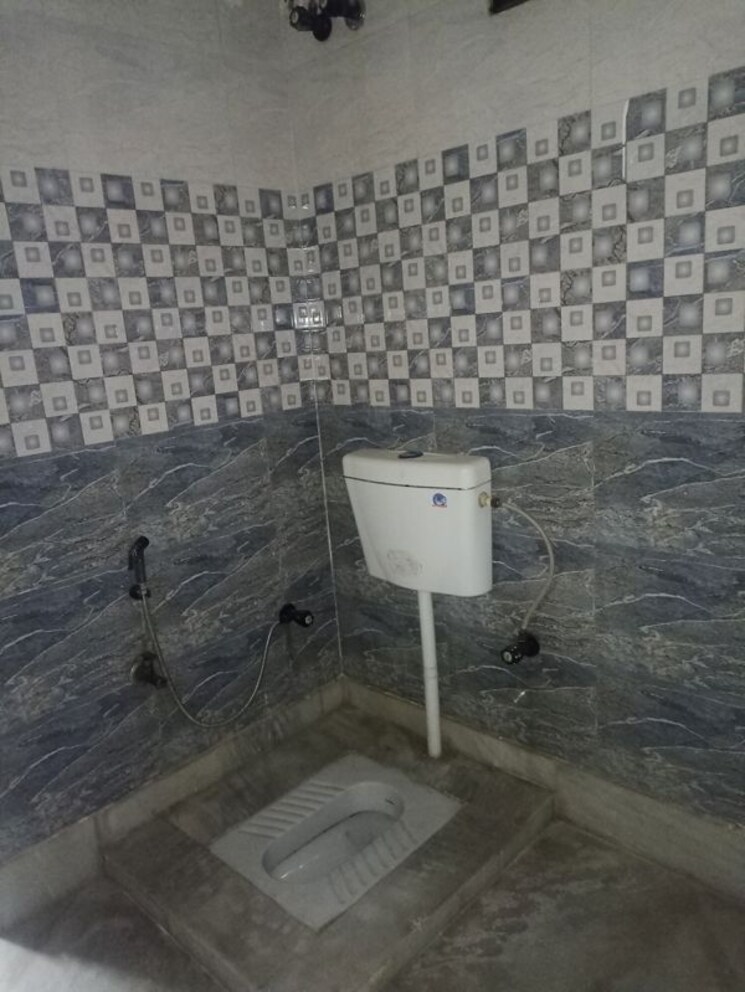 Bathroom, rwa-apartments-sector-50 2.5 Bedroom 1450 Sq.Ft. Independent House In Sector 50 Noida 9910642