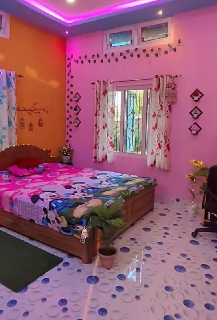 Room, vibhuti khand Pg For Girls In Vibhuti Khand 9910658