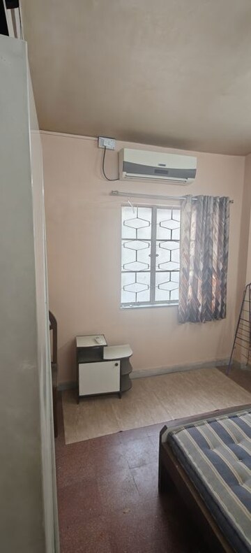 Room in 2 BHK Apartment at Dinesh Apartment, Shivajinagar – for Rent
