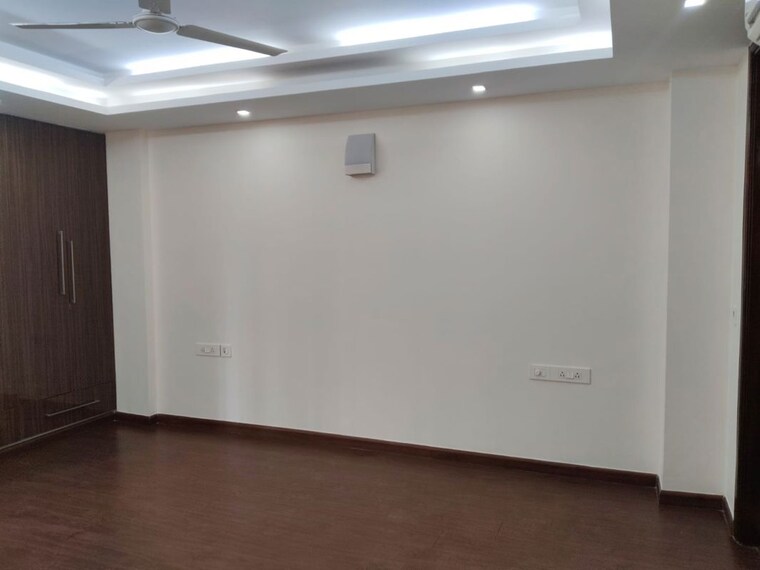 Master Bedroom, kalkaji 3 Bedroom 1800 Sq.Ft. Builder Floor In Kalkaji Delhi 9910710