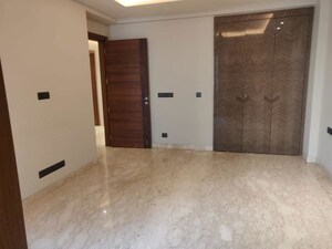 Master Bedroom in 3 BHK Builder Floor at Kalkaji – for Rent