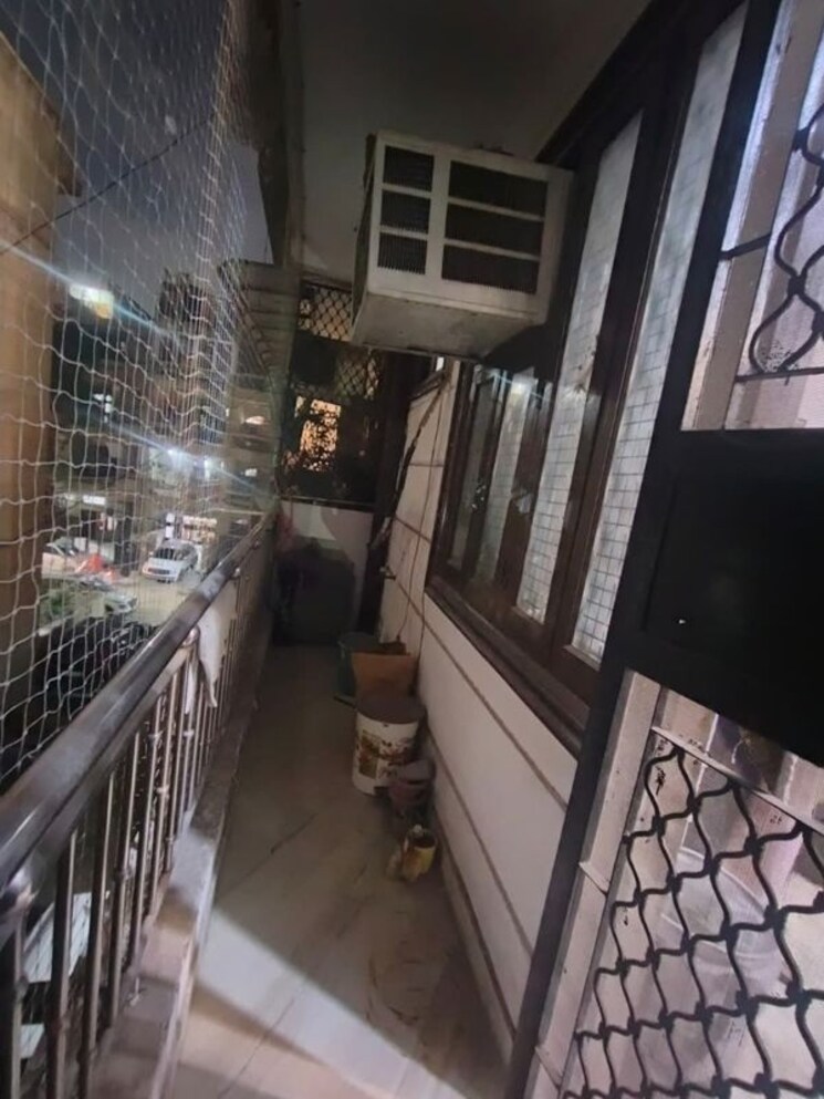 Balcony, malviya nagar 3 Bedroom 1800 Sq.Ft. Builder Floor In Malviya Nagar Delhi 9910729